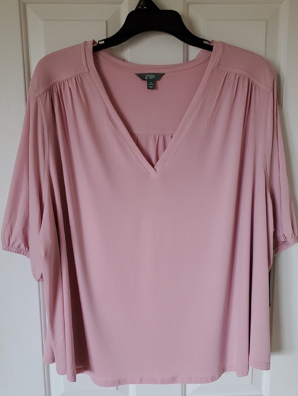 Plus 4X/28W-30W V-Neck Top New - Picture 2 of 7
